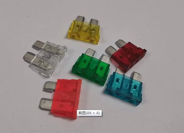 DC32V 20A Low Voltage Automotive Fuse Yellow Car Fuse Supplied in China