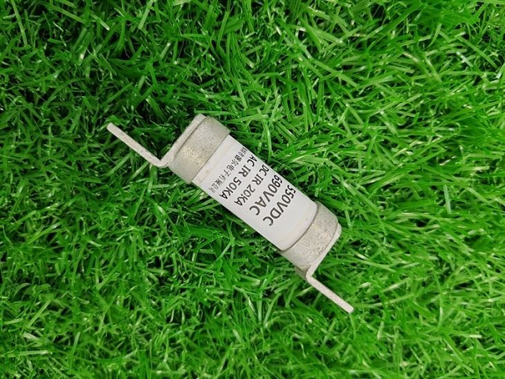 19*47mm AR 20kA Canolfan Ddiwydiannol wedi'i Boltio Cyswllt Ffiws Tag 550V Bs88 Ffiws 100a